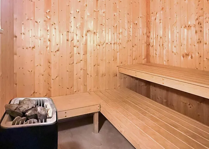 12 Person In Apartamento Wendtorf